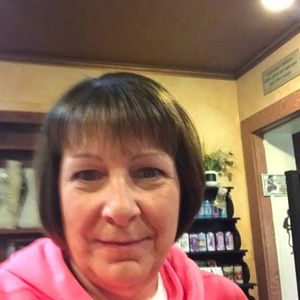 Meet your Posher, Beverly